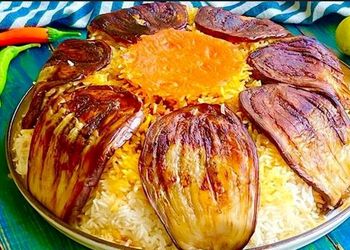 طرز تهیه بادمجان پلو قزوینی؛  پلو مخلوط اصیل و خوشمزه
