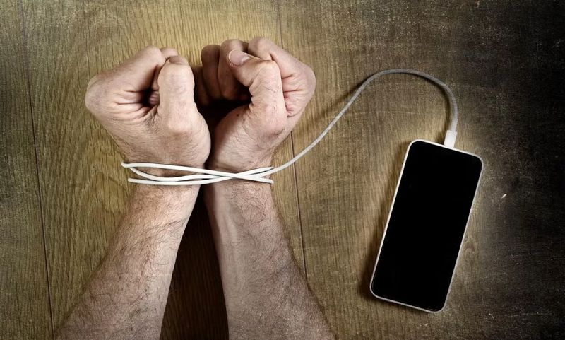 عادت‌های ناسالمی که انرژی‌تان را می‌گیرند/ اینفوگرافیک