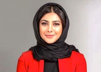عکس سلفی آزاده صمدی در پشت صحنه «دیوار به دیوار»